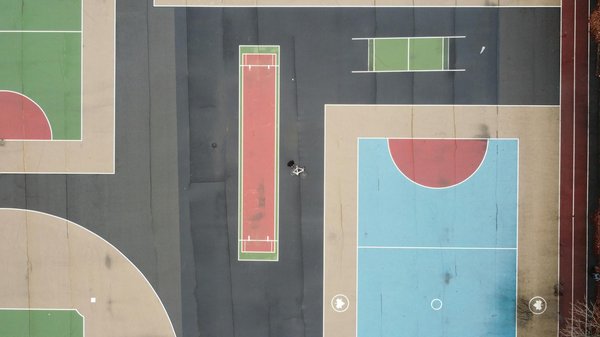 Basket et blessures : Comment les joueurs de basket gèrent et préviennent les blessures